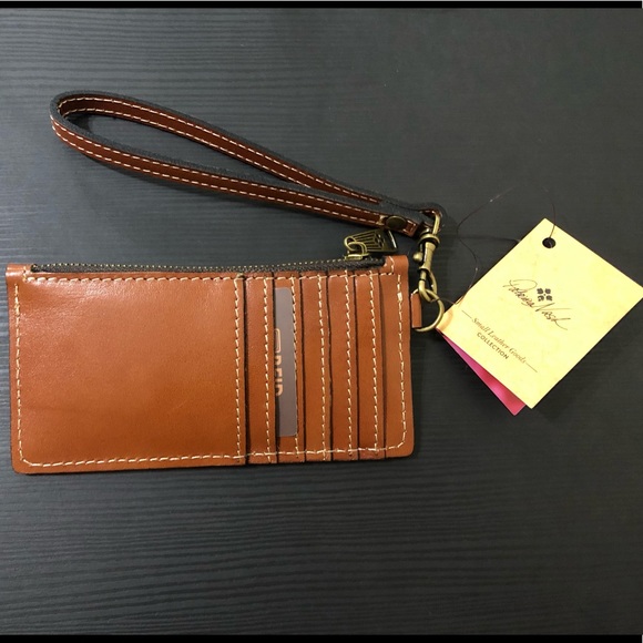 NWT Patricia Nash Almeria Credit Card Wristlet - Picture 5 of 5